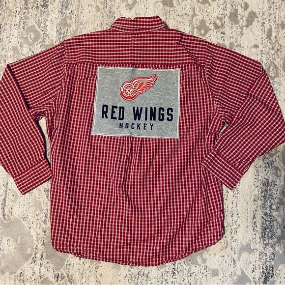 Red Wings Shirt - Picture 1 of 4